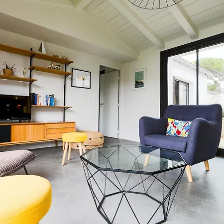 Belle Maison Pour Un Sejour A 10 Personnes Au Coeur De L'ile De Re *