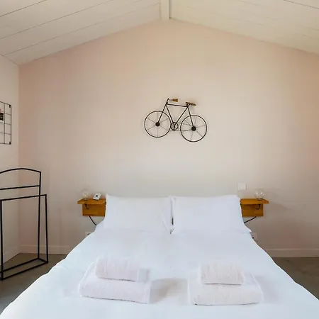 Belle Maison Pour Un Sejour A 10 Personnes Au Coeur De L'ile De Re *
